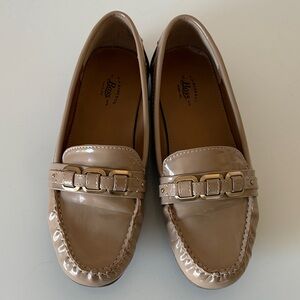 G.H. Bass Betsy Vegan Patent Leather Loafers 7.5